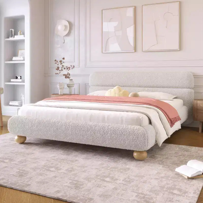 Letto Queen Size Imbottito a Basso Profilo Contemporaneo con Tessuto Teddy Fleece e Gambe in Legno