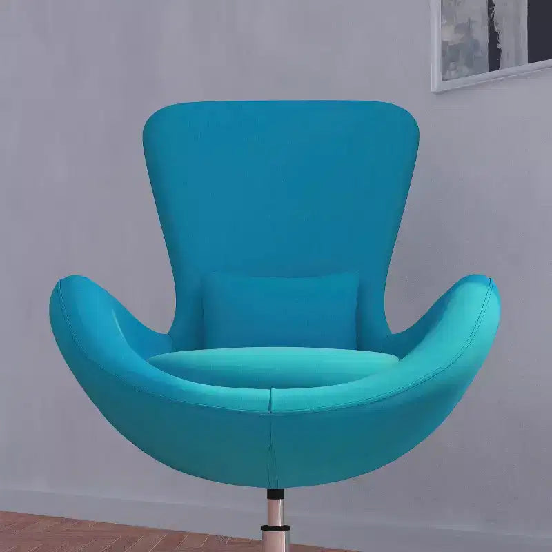 Poltrona lounge a forma di uovo con schienale alto e base girevole in metallo a 360°