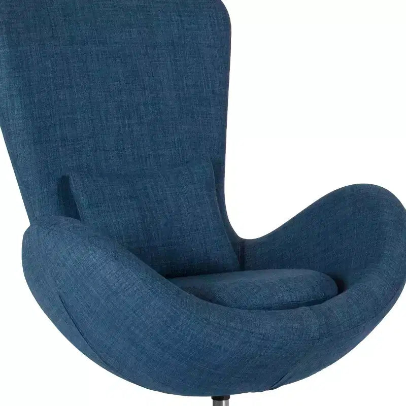 Poltrona lounge a forma di uovo con schienale alto e base girevole in metallo a 360°
