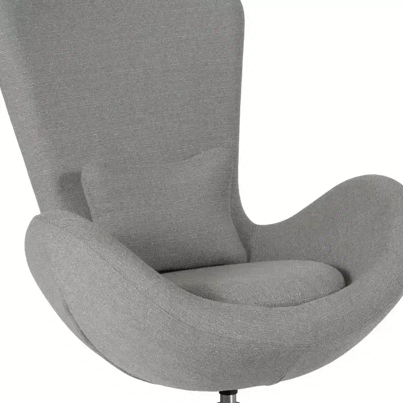 Poltrona lounge a forma di uovo con schienale alto e base girevole in metallo a 360°
