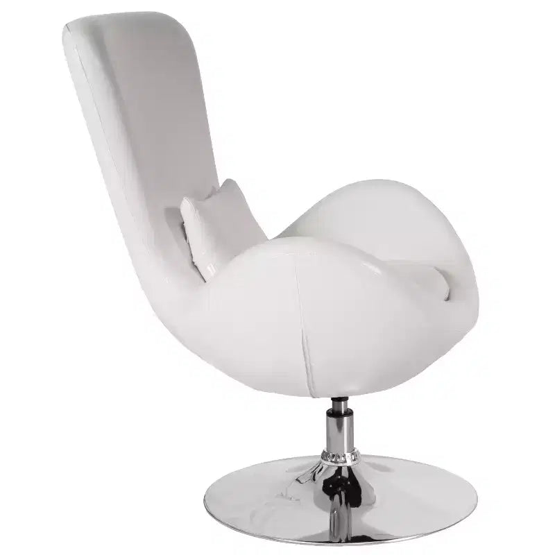 Poltrona lounge a forma di uovo con schienale alto e base girevole in metallo a 360°
